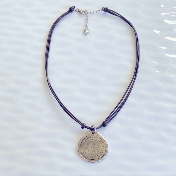 Silpada Carved Abalone a Silver Pendant Necklace N1446 - Picture 6 of 7